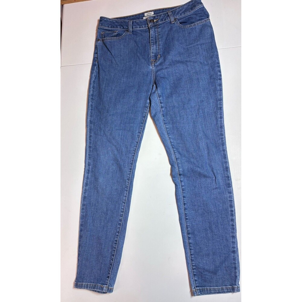 L.L.Bean Classic Fit Women's Sz 12 Reg Mid Rise Straight Leg Blue Denim Jeans